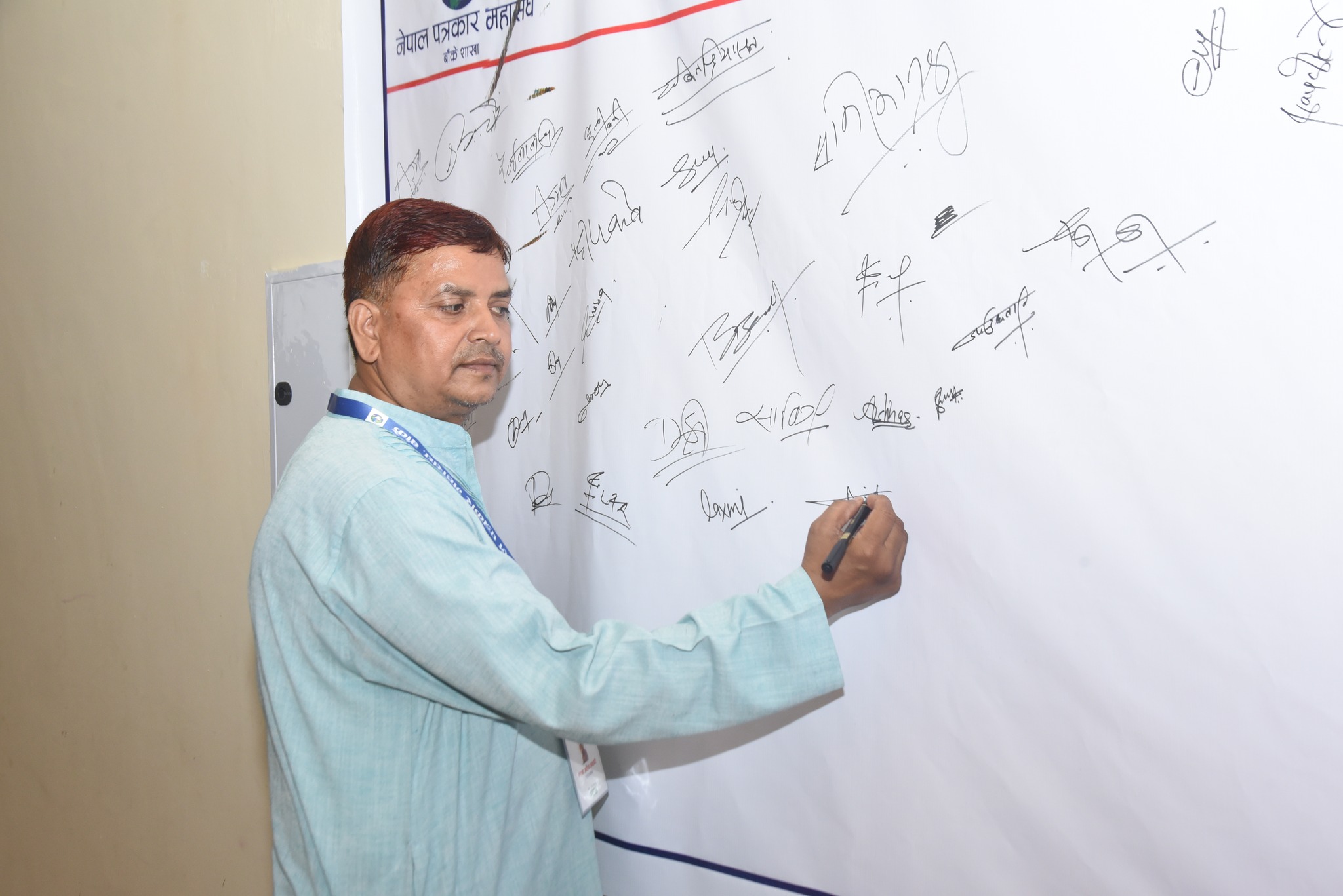 निजी मिडियामा आर्थिक नाकाबन्दी गर्ने सरकारी रबैयाविरुद्ध हस्ताक्षर अभियान